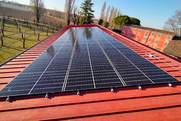 Impianto fotovoltaico azienda agricola